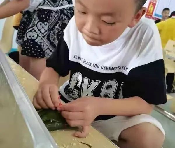 悠悠粽香 甜蜜时光——湖南师范大学附属高阳学校开展端午节主题系列活动