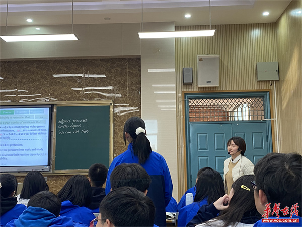 明德中学3_副本.jpg 明德中学3_副本.jpg