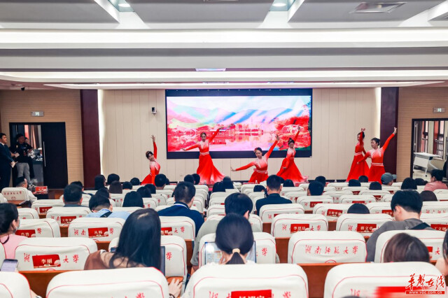 江西铜鼓走进湖南师大 推介红色旅游资源 江西铜鼓走进湖南师大 推介红色旅游资源
