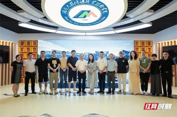 图片7.jpg 图片7.jpg